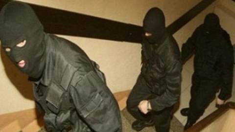 Yolu bağlayan Cəfərovun evinə “qara maskalılar” girib? - RƏSMİ