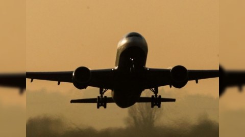 Azərbaycanla Pakistan arasında birbaşa uçuşlara başlanılır