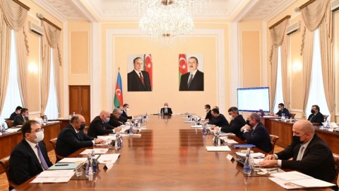 Əli Əsədov nazirləri topladı, tapşırıqlar verdi