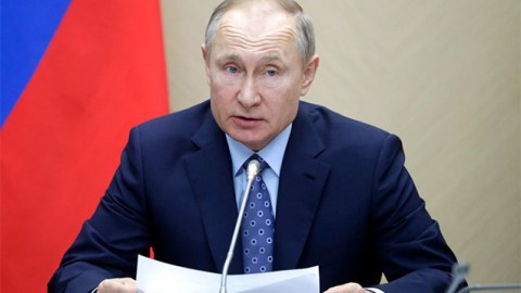Putin ehtiyatda olan hərbçiləri toplanışa ÇAĞIRDI