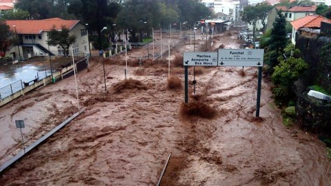 Təbii fəlakət 136 nəfərin həyatına son qoydu