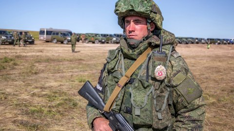 Rus ordusu Belarusda qalacaq