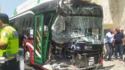 “BakuBus”un avtobusu qəzaya düşdü