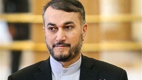 İranın xarici işlər naziri: Qonşu ölkələrə qucağımız açıqdır! 