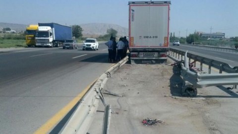 Yol qəzalarında 700 mindən çox ziyan DƏYİB
