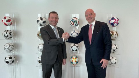 Elxan Məmmədov FIFA prezidenti ilə görüşdü