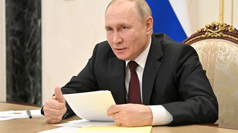 Rusiya hərbi əməliyyatlara başladı - Putin göstəriş verdi