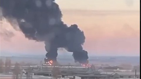 Xarkovda hərbi aerodrom vuruldu - VİDEO