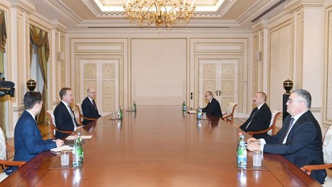 İlham Əliyev Dünya İqtisadi Forumun Prezidentini qəbul edib