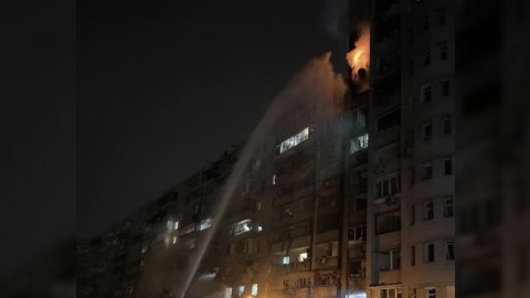 Kiveydə yaşayış binasına raket qalıqları düşüb