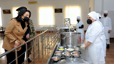 Ombudsman Daxili Qoşunların hərbi hissəsində olub