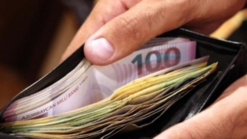 Muzdlu işçilərin maaşı 950 manata çatdı