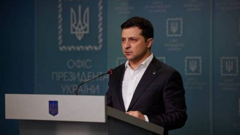 “İlham Əliyev Rusiya ilə danışıqlar təşkil etməyi təklif edib” - Zelenski