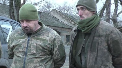 Xarkovda rus hərbçilər əsir götürüldü
