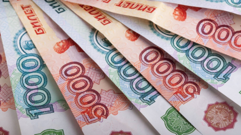 Rusiya rublu "komaya düşdü": 40% dəyər itirdi