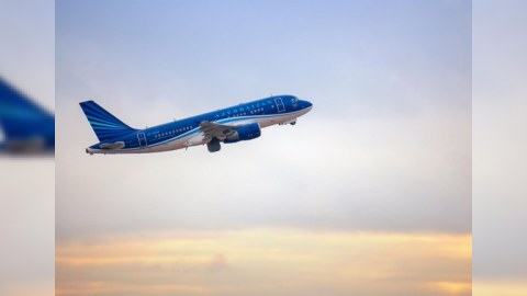 AZAL Rumıniyaya təyyarə göndərdi