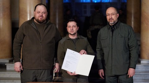 Zelenski Avropa İttifaqına müraciət sənədini YAYDI
