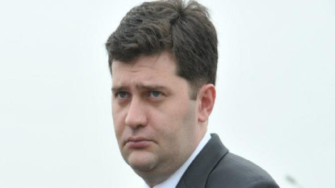 Keçmiş müdafiə naziri azadlığa çıxdı