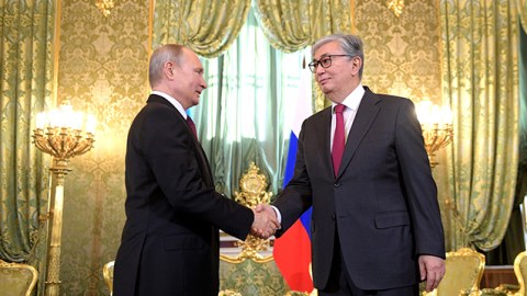 Putin Tokayevlə Ukraynanı müzakirə etdi