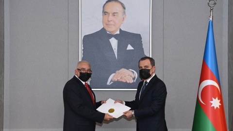 Ceyhun Bayramov yeni səfirlə GÖRÜŞDÜ