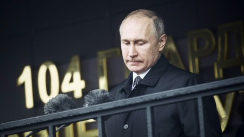 Putin müharibədə ölənlərin ailələrinə başsağlığı verdi 
