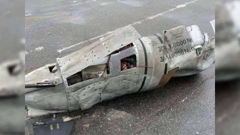 Kiyevdə Rusiyanın qanadlı raketi vuruldu - FOTO