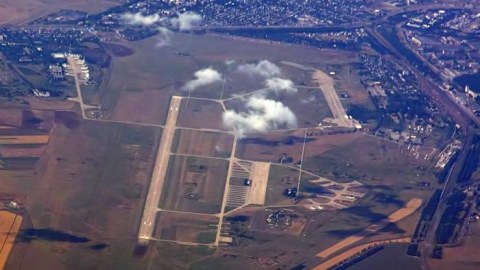 Ukrayna ordusu Nikolayev aerodromunu geri aldı