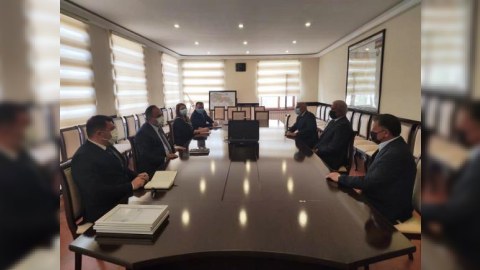 İcra başçısı üç məmuru təqaüdə yola saldı