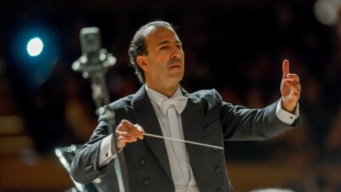 Bakıda Alvize Kazellatinin dirijorluğu ilə konsert - VİDEO