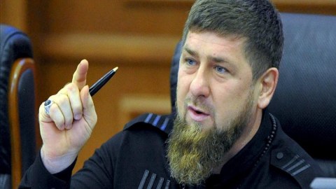 Kadırov Zelenskini hakimiyyəti Yanukoviçə verməyə ÇAĞIRDI
