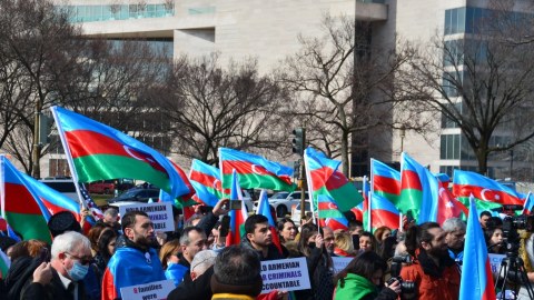 Ukrayna hadisələri fonunda milli birlik nümayişi...