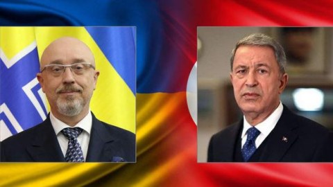 Hulusi Akar ukraynalı həmkarı ilə DANIŞDI