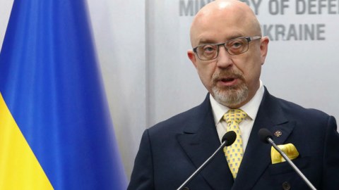 “Ruslar mülki əhalini atəşə tutur” - Reznikovdan müraciət