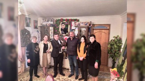 Goranboyda şəhid anaları və xanımları evlərində ziyarət olundu