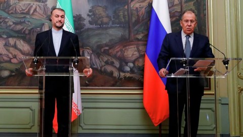 Lavrov iranlı həmkarı ilə Ukraynanı müzakirə etdi