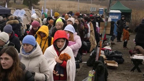 Ukraynanı tərk edənlərin sayı 1,7 milyona ÇATIB