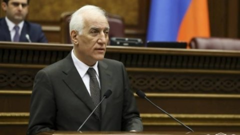 Müxalifət Ermənistan prezidentinin andiçməsini boykot etdi