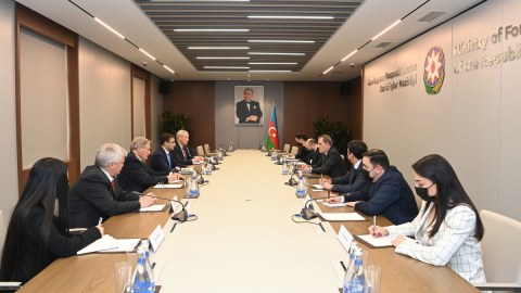 Ceyhun Bayramov beyin mərkəzinin nümayəndələri ilə görüşdü