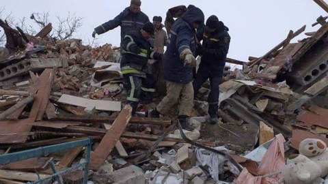 Ruslar Xarkovu bombardman etdilər: 2 qadın və 2 uşaq həlak oldu
