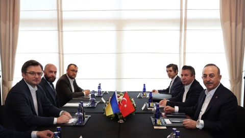 Türkiyə və Ukrayna XİN başçıları görüşdü