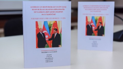 ADU-da kitab təqdimatı - FOTOLAR