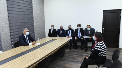 “Azərişıq” ASC-nin sədri vətəndaşları qəbul edib