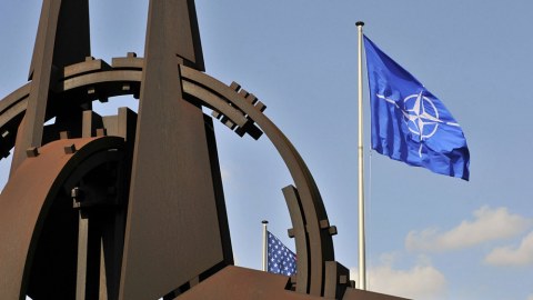 NATO Zelenskinin xahişini yerə saldı