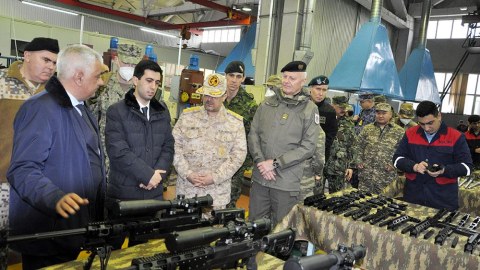 Azərbaycan silahları hərbi attaşelərə nümayiş olundu