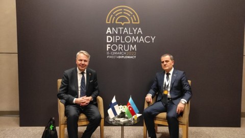 XİN başçıları danışıqlar apardılar