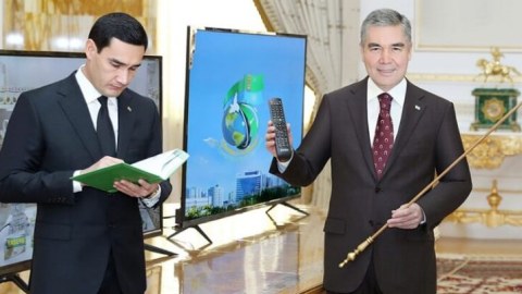 Türkmənistanda növbədənkənar prezident seçkiləri başladı