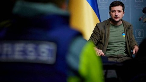 Zelenski ölən hərbçilərin sayını AÇIQLADI