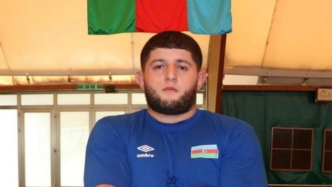 İki güləşçimiz finala yüksəldi