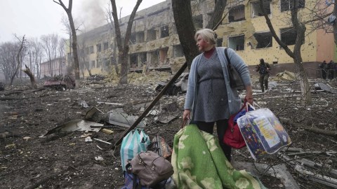 Mariupol şəhəri tam blokadaya ALINIB
