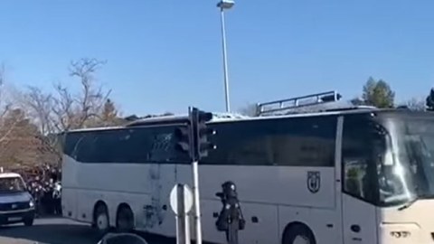 Emrelinin komandası hücuma məruz qaldı